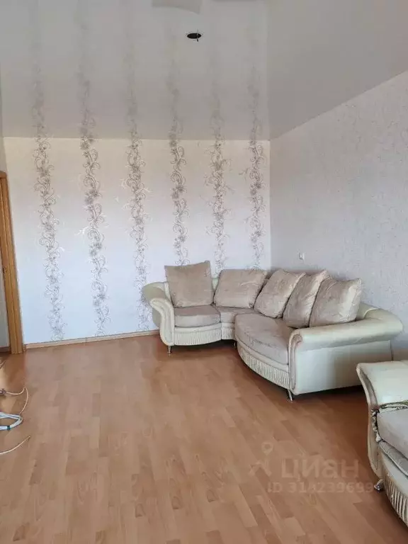 3-к кв. Вологодская область, Сокол Лесная ул., 8 (69.9 м) - Фото 0