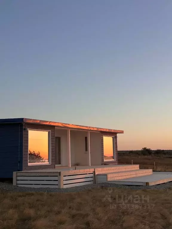 Дом в Саратовская область, Красноармейский район, Золотовское ... - Фото 0