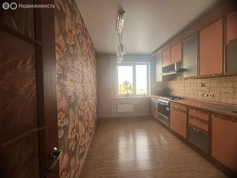 3-комнатная квартира: Омск, улица Крупской, 27 (63 м) - Фото 2