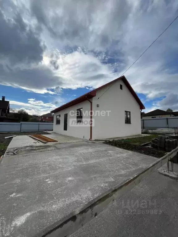 Дом в Краснодарский край, Апшеронский район, Нефтегорское городское ... - Фото 0