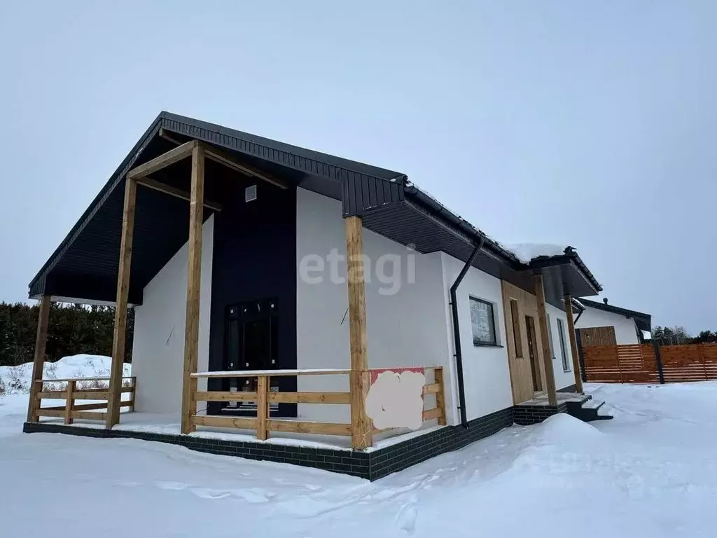 Дом в Свердловская область, Сысертский городской округ, пос. ... - Фото 1