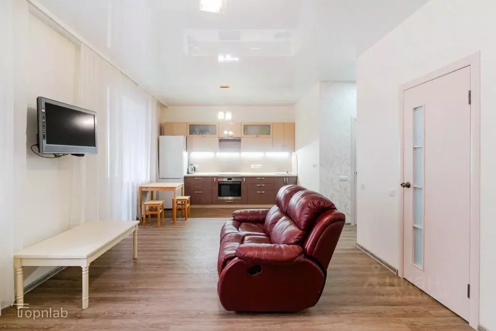 Студия Омская область, Омск ул. Крупской, 14к5 (42.0 м) - Фото 1