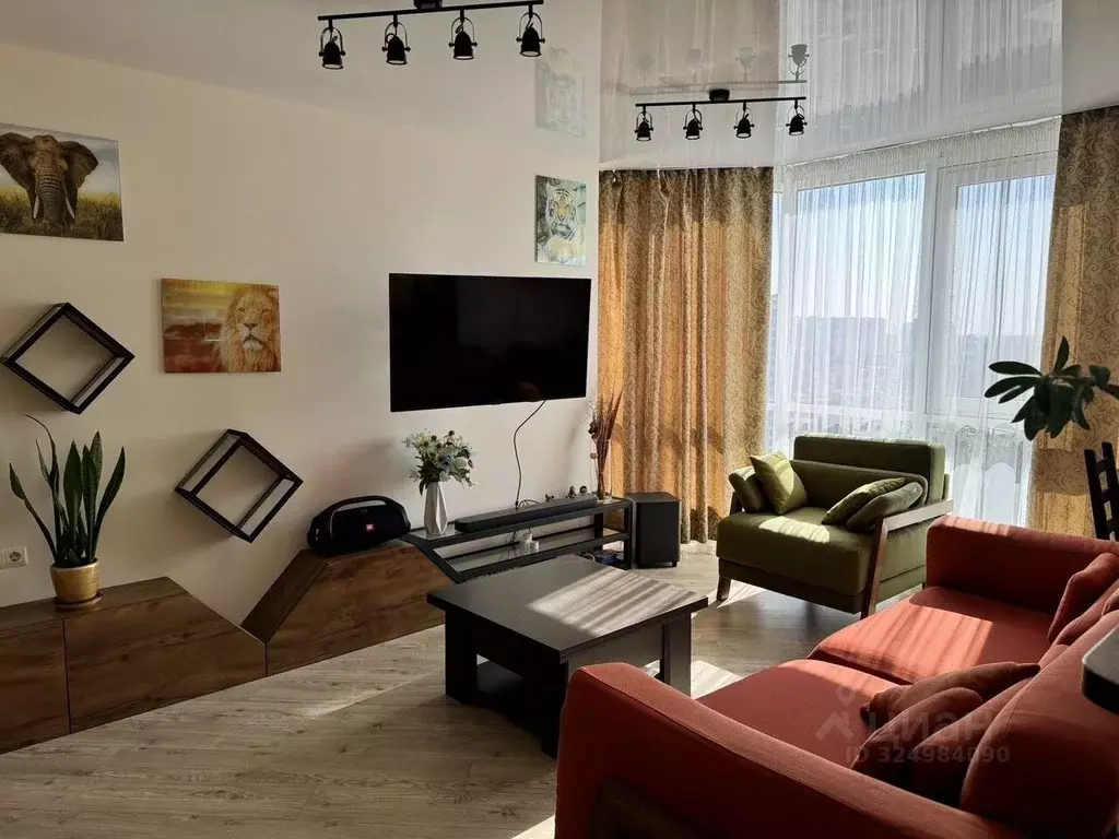 Студия Саратовская область, Энгельс ул. Свердлова, 13 (56.0 м) - Фото 1