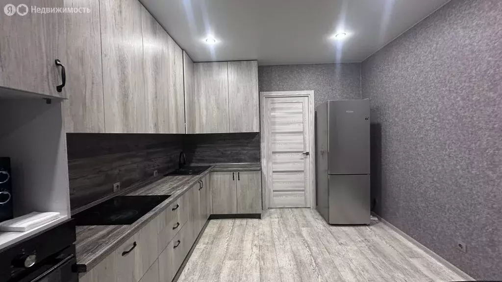 1-комнатная квартира: Волгоград, район Семь Ветров, бульвар 30-летия ... - Фото 2