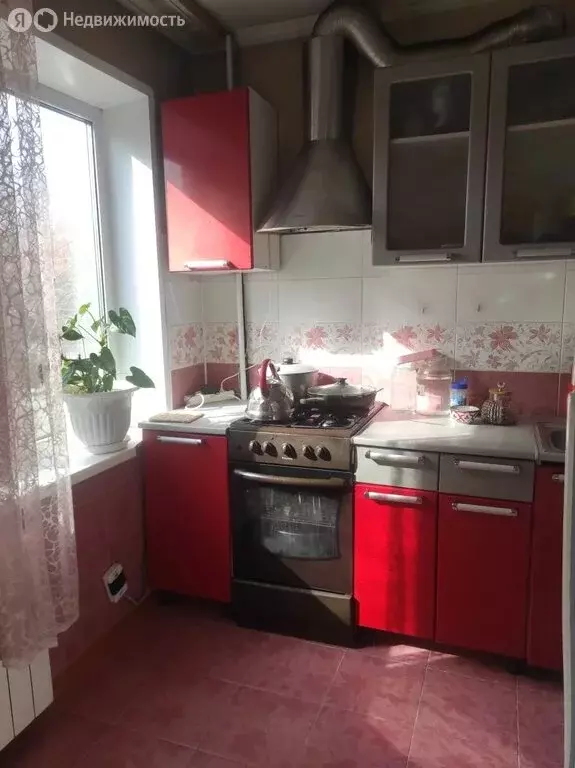 4-комнатная квартира: Абакан, улица Тараса Шевченко, 58 (62 м) - Фото 1