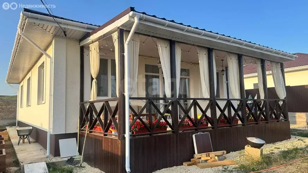 Дом в Урожайное, Таврическая улица (100 м) - Фото 1