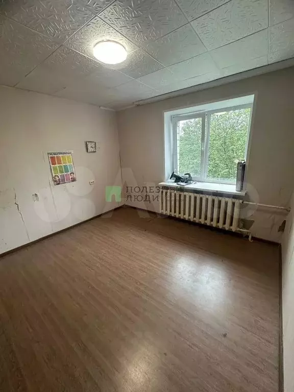 Комната 12,1 м в 6-к., 3/3 эт. - Фото 1