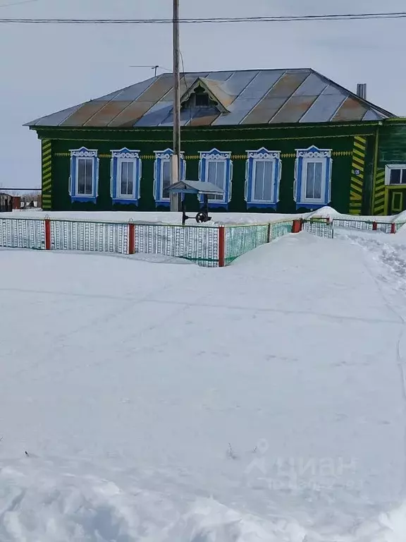 Дом в Ульяновская область, Цильнинский район, Тимерсянское с/пос, с. ... - Фото 1