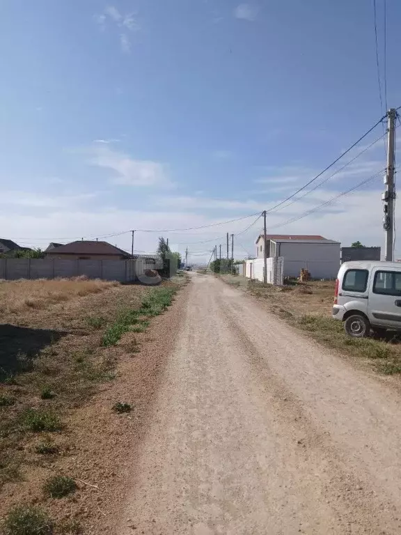 Участок в Крым, Сакский район, с. Штормовое ул. Дружбы, 25 (10.0 сот.) - Фото 1