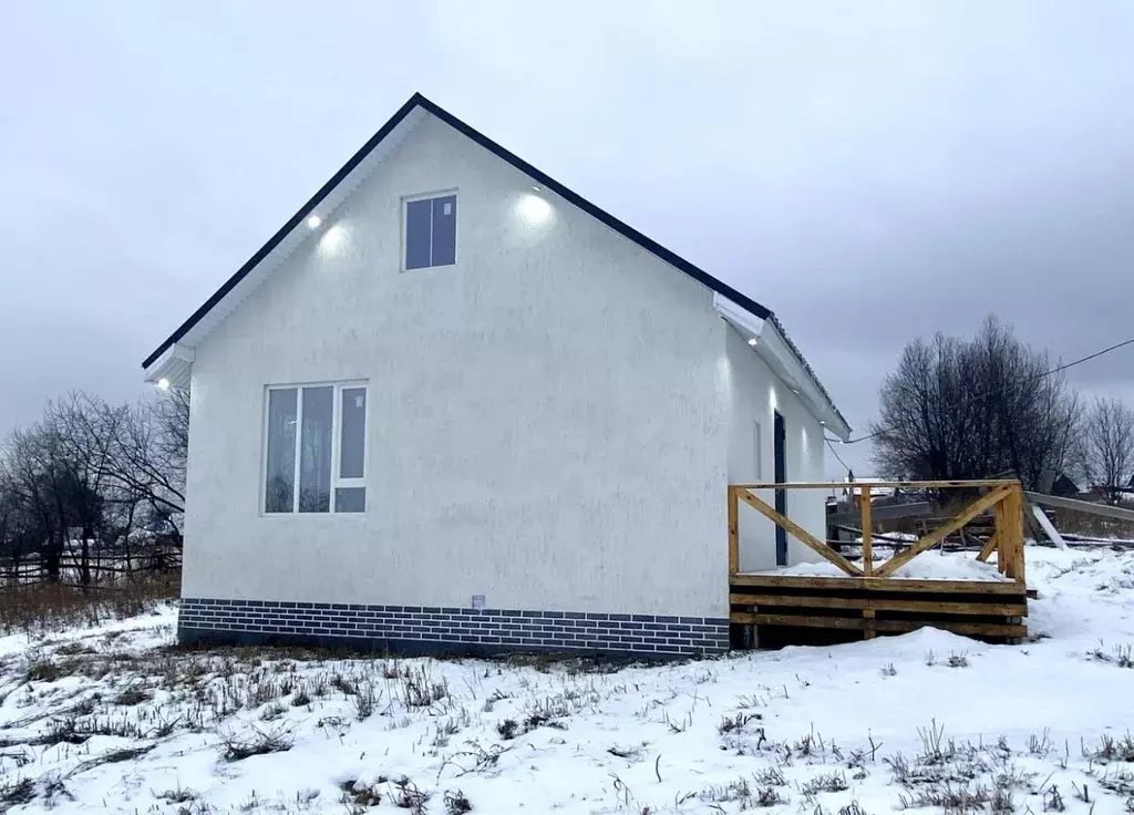 Дом в Башкортостан, Иглинский район, Уктеевский сельсовет, с. ... - Фото 0