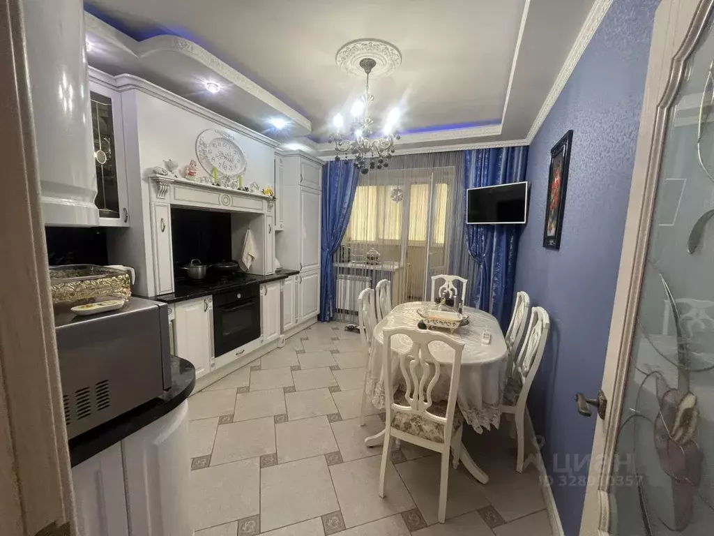 2-к кв. Волгоградская область, Волгоград ул. Базарова, 2 (70.9 м) - Фото 2
