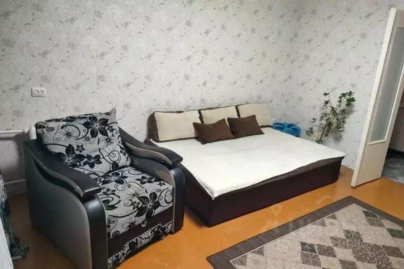 2-к кв. Тюменская область, Тобольск 10-й мкр, 18 (41.0 м) - Фото 2