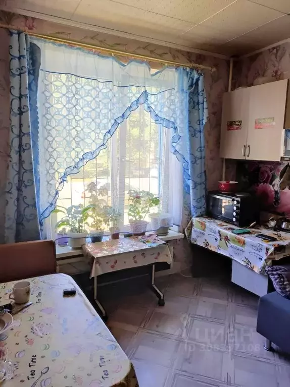 1-к кв. Оренбургская область, Кувандык Школьная ул., 2 (32.5 м) - Фото 0