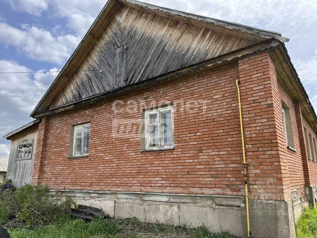 Дом в Башкортостан, Уфимский район, Шемякский сельсовет, с. ... - Фото 0