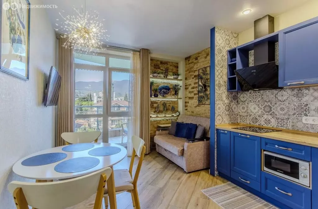 1-комнатная квартира: Алушта, улица Ленина, 21 (44 м) - Фото 2