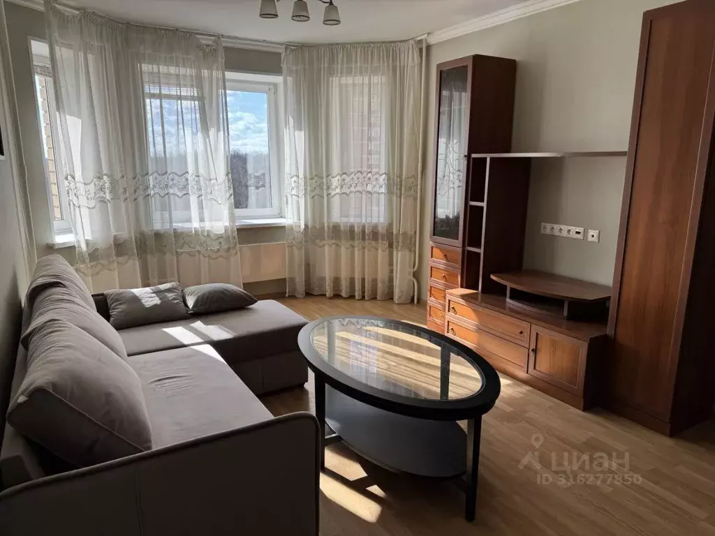 1-к кв. Москва, Москва, Московский г. 3-й мкр, 16 (41.5 м) - Фото 0