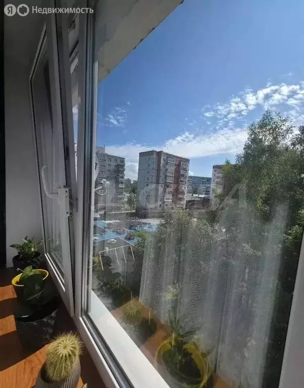 3-комнатная квартира: Тобольск, 4-й микрорайон, 6 (62 м) - Фото 1