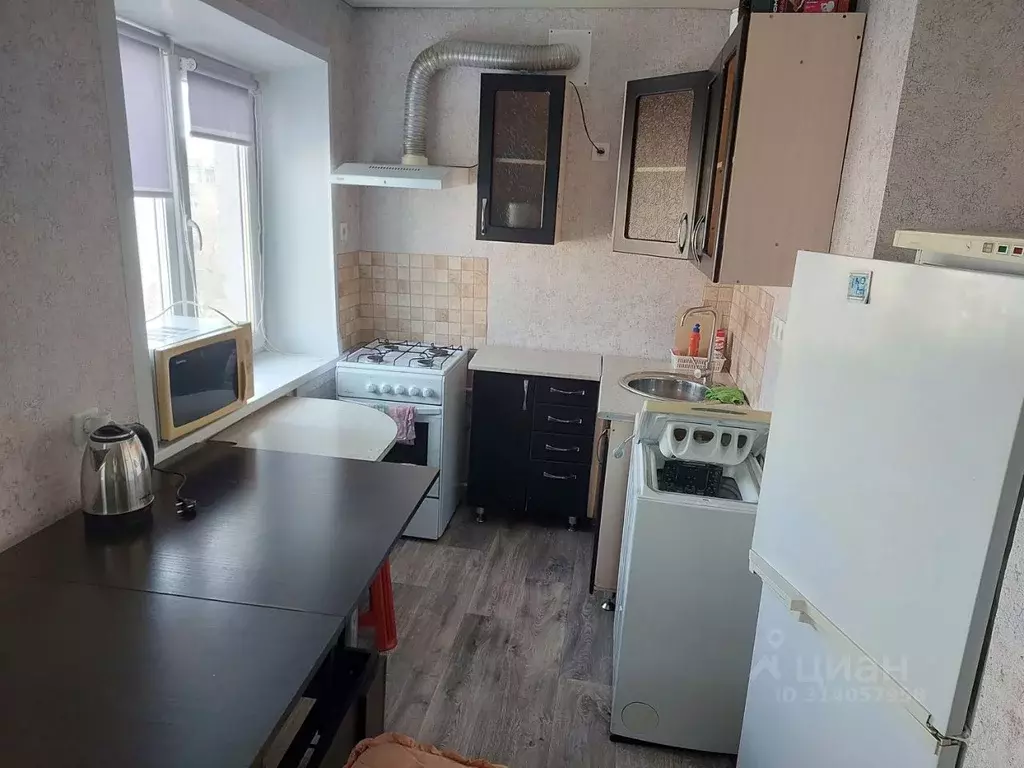 3-к кв. Саратовская область, Балаково Вокзальная ул., 5А (58.0 м) - Фото 0