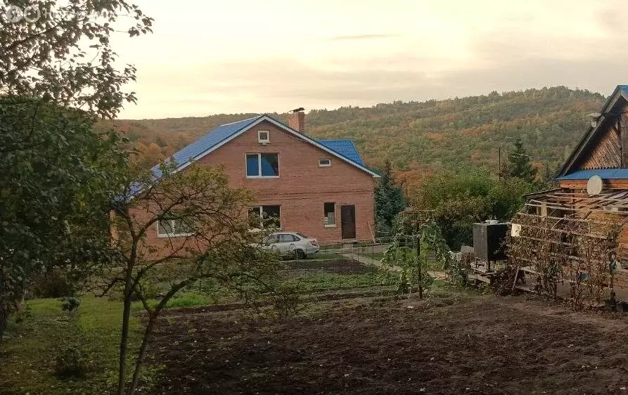 Дом в село Жигули, Пролетарская улица (280 м) - Фото 1