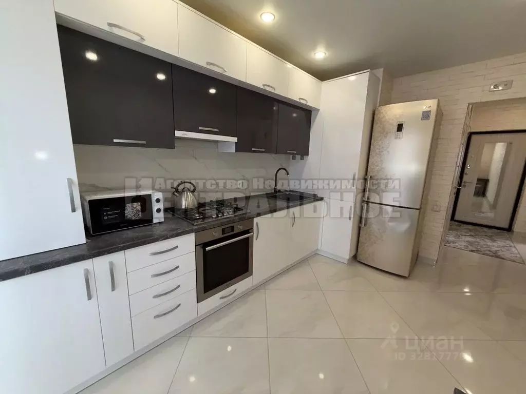 2-к кв. Смоленская область, Смоленск просп. Строителей, 23А (45.0 м) - Фото 2