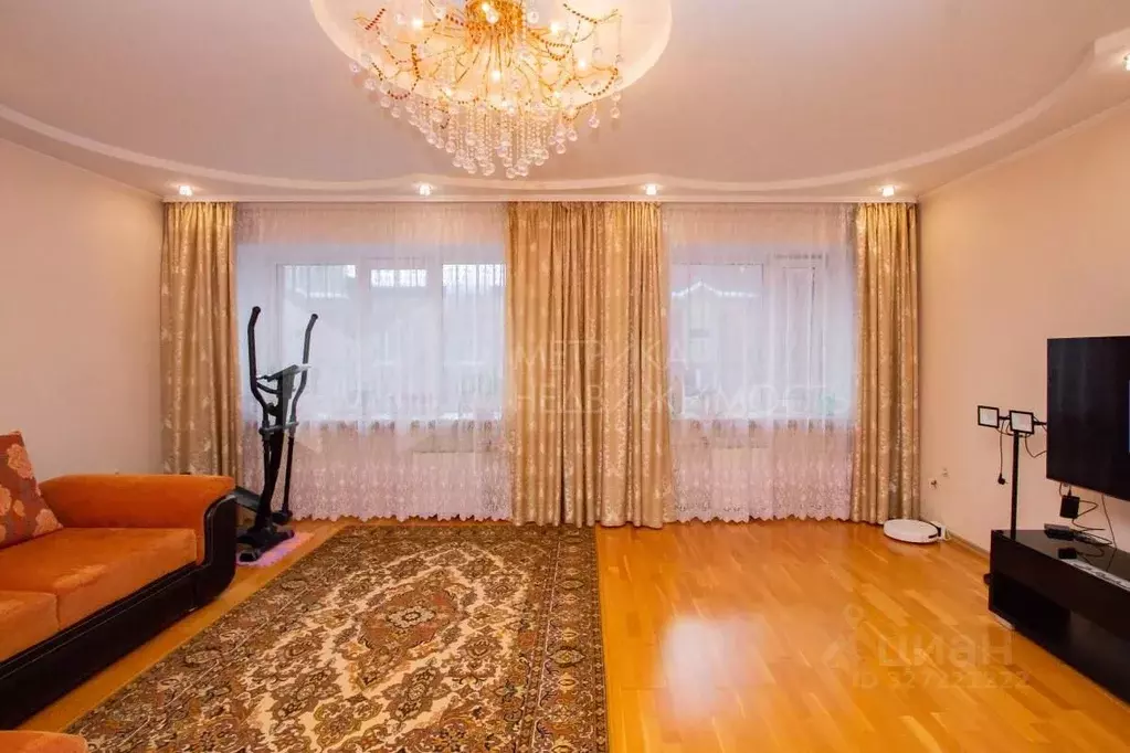 2-к кв. Тюменская область, Тюмень ул. Чернышевского, 2Бк7 (82.0 м) - Фото 1