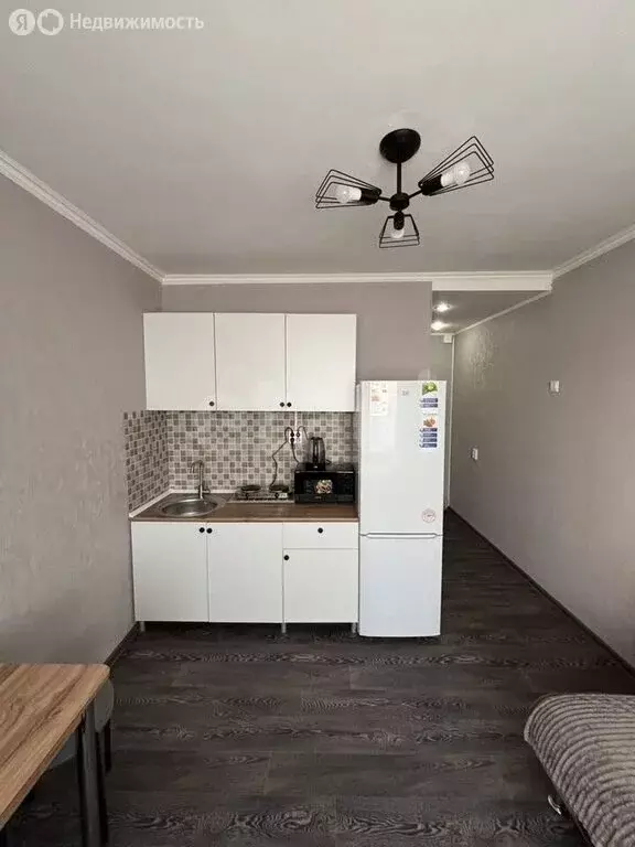 Квартира-студия: Кемерово, Ленинградский проспект, 28 (16.7 м) - Фото 1