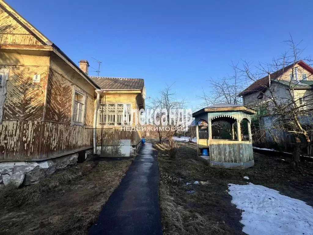 Дом в Ленинградская область, Тосненский район, Красный Бор пгт ул. ... - Фото 1