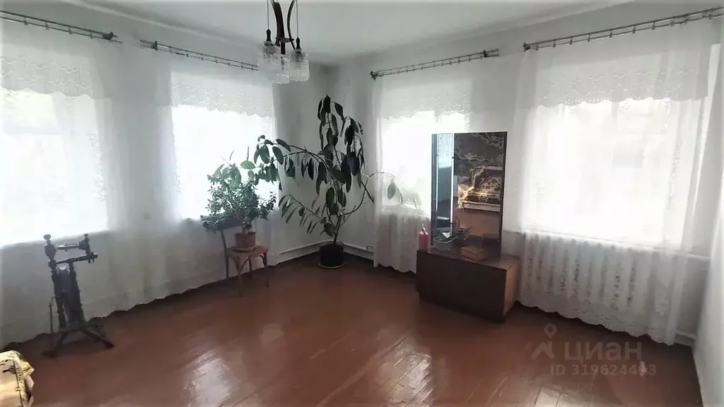Дом в Краснодарский край, Щербиновский район, Старощербиновская ст-ца ... - Фото 0