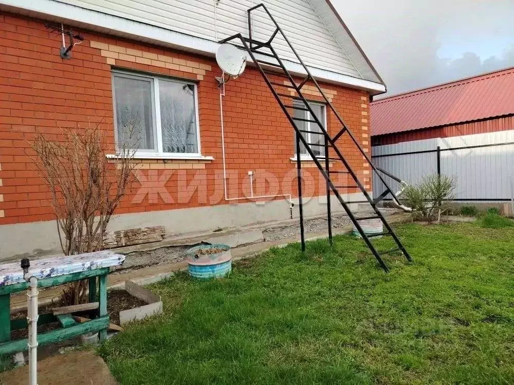 Дом в Белгородская область, Шебекино пос. Нежеголь,  (72 м) - Фото 2