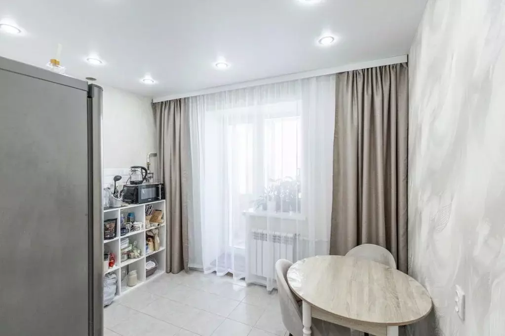 1-к кв. Омская область, Омск ул. Крупской, 8/1 (37.1 м) - Фото 1