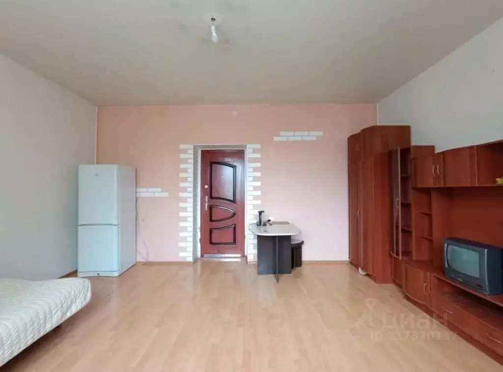 3-к кв. Свердловская область, Екатеринбург ул. Калинина, 53 (77.3 м) - Фото 1