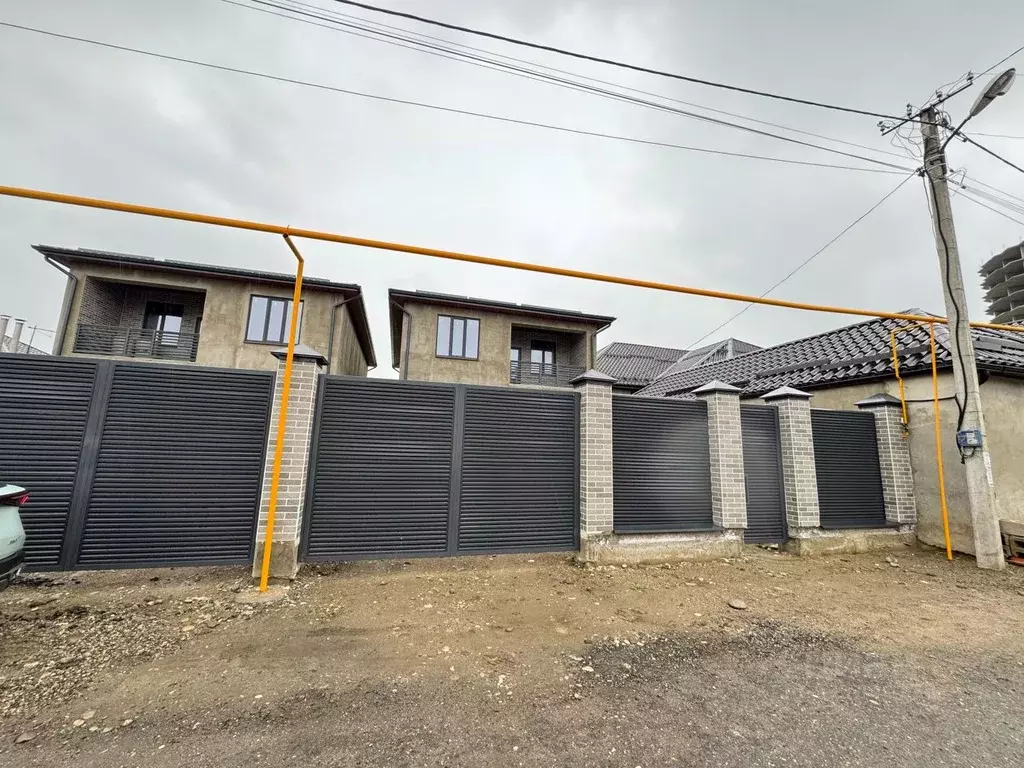 Дом в Кабардино-Балкария, Нальчик ул. Идарова, 194 (192 м) - Фото 1