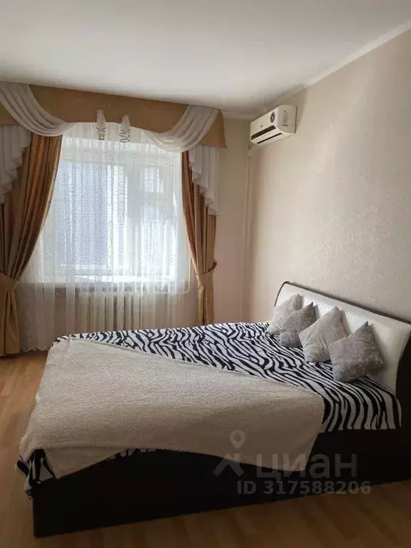 3-к кв. Татарстан, Казань ул. Аделя Кутуя, 44а (100.0 м) - Фото 0