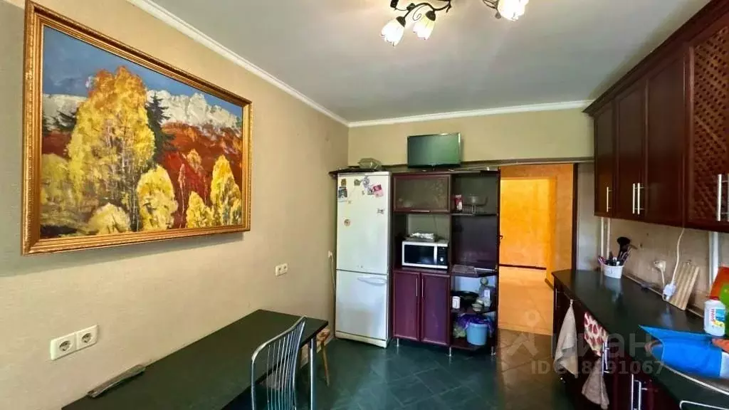 3-к кв. Крым, Симферополь ул. Баррикадная, 70 (78.0 м) - Фото 1
