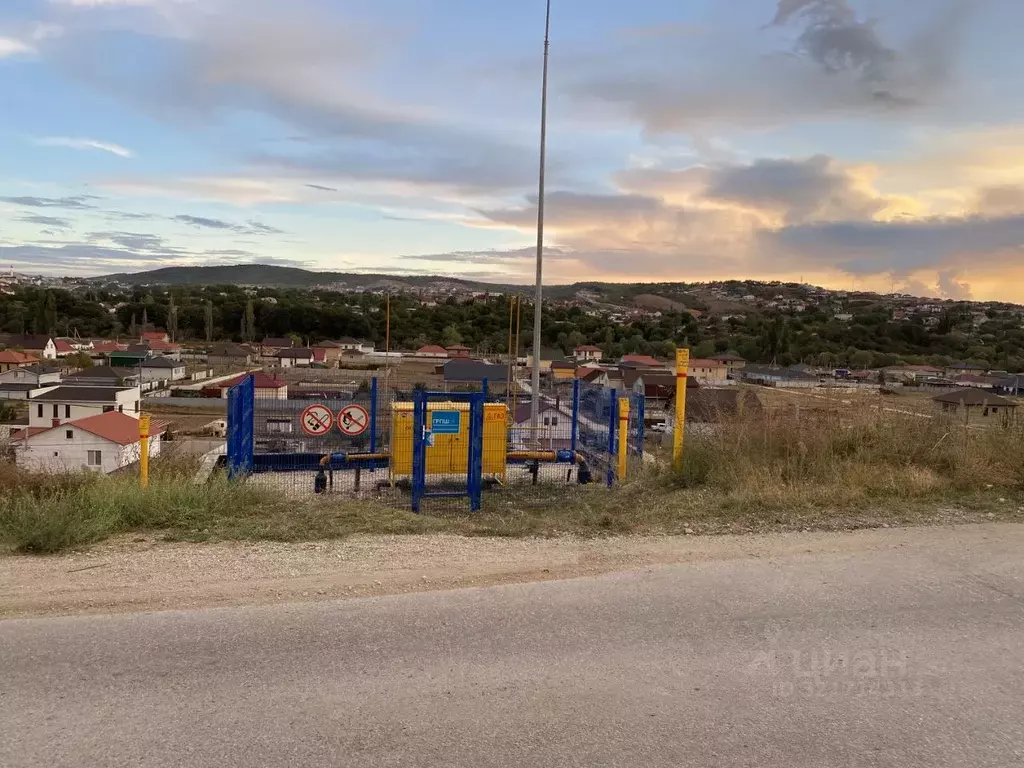 Участок в Крым, Симферопольский район, Добровское с/пос, с. Пионерское ... - Фото 1