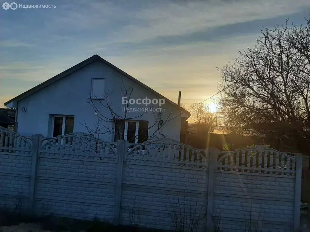 Дом в Республика Крым, посёлок городского типа Первомайское (82 м) - Фото 2