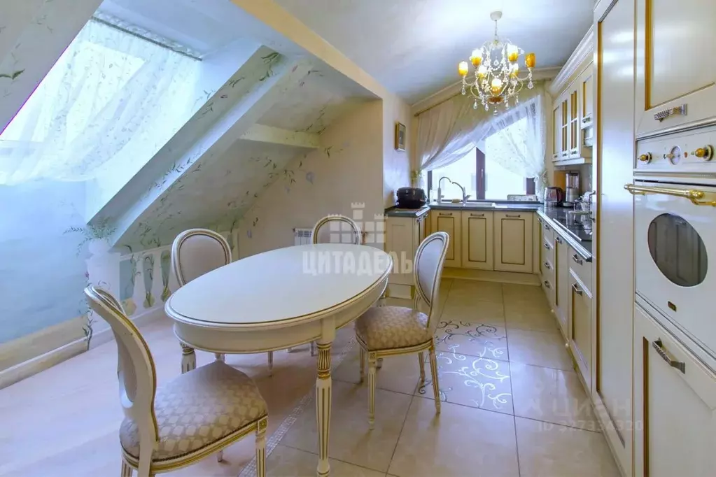 3-к кв. Воронежская область, Воронеж ул. Карла Маркса, 45 (140.0 м) - Фото 1