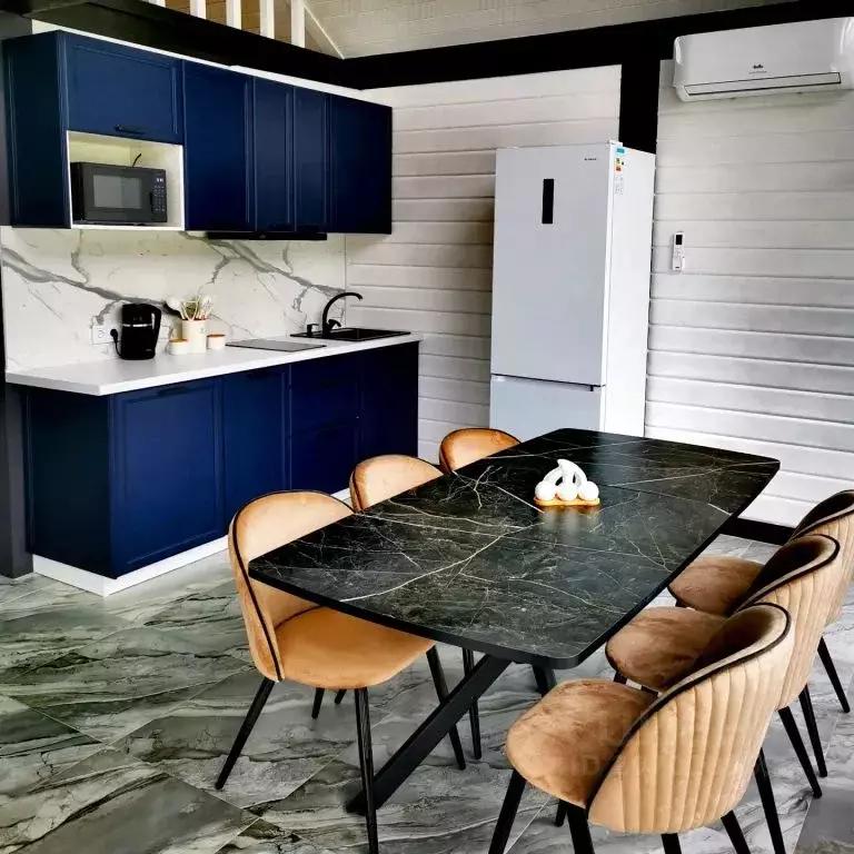 Дом в Алтай, Чемальский район, Узнезинское с/пос, Вилладж Парк Катунь ... - Фото 2