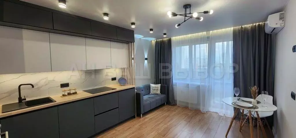 2-к кв. Тюменская область, Тюмень ул. Павла Шарова, 23 (67.7 м) - Фото 2
