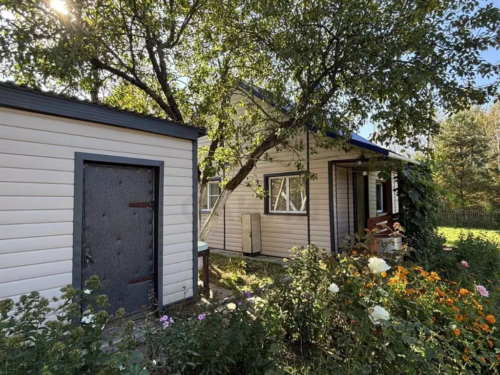 Дом в Калужская область, Перемышльский муниципальный округ, Корекозево ... - Фото 2