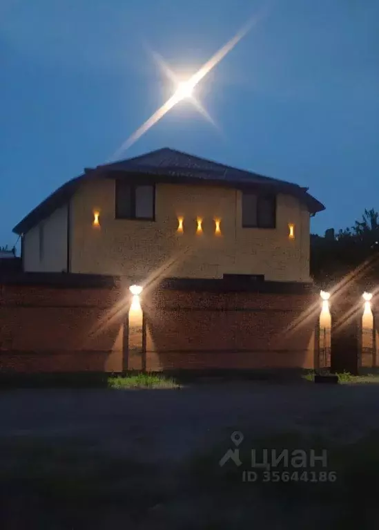 Дом в Ростовская область, Азовский район, с. Кулешовка  (220 м) - Фото 0