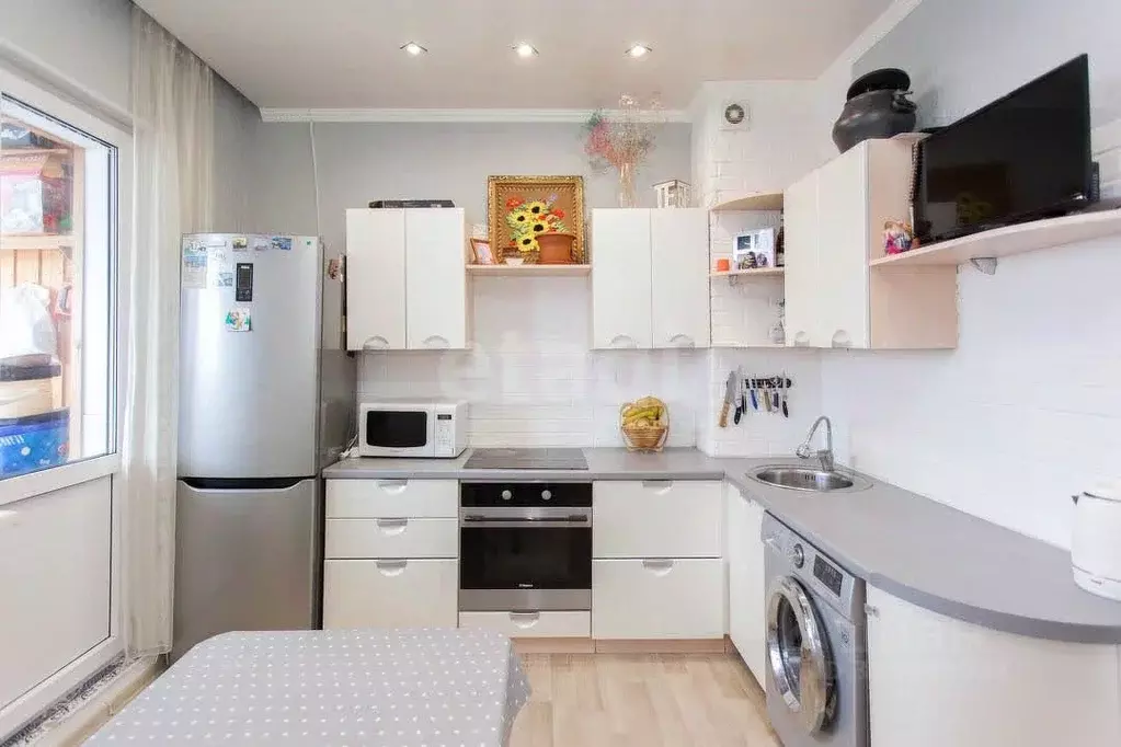 2-к кв. Ханты-Мансийский АО, Сургут ул. Крылова, 47/1 (64.3 м) - Фото 1