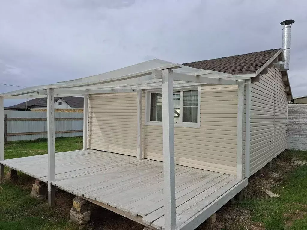 Дом в Крым, Сакский район, с. Суворовское ул. Верхняя, 21Д (32 м) - Фото 1