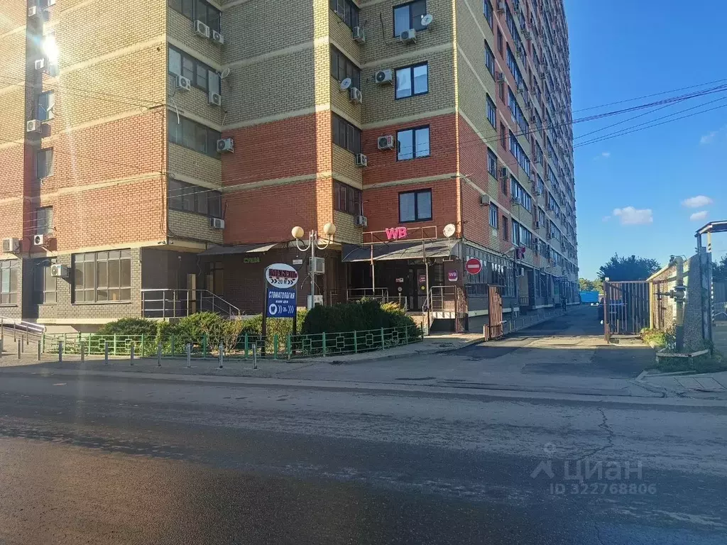 Торговая площадь в Краснодарский край, Краснодар Гаражный пер., 9 (180 ... - Фото 1