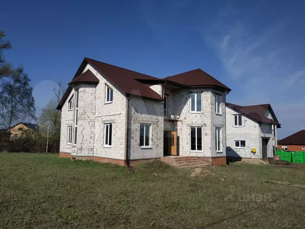 Дом в Белгородская область, Белгородский район, Разумное рп  (250 м) - Фото 1