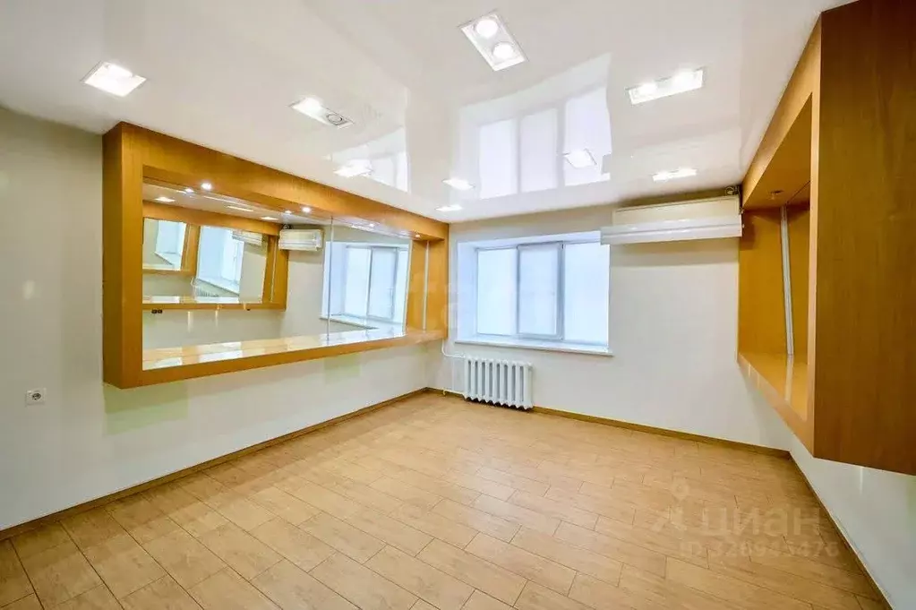 Помещение свободного назначения в Псковская область, Псков ул. Розы ... - Фото 2