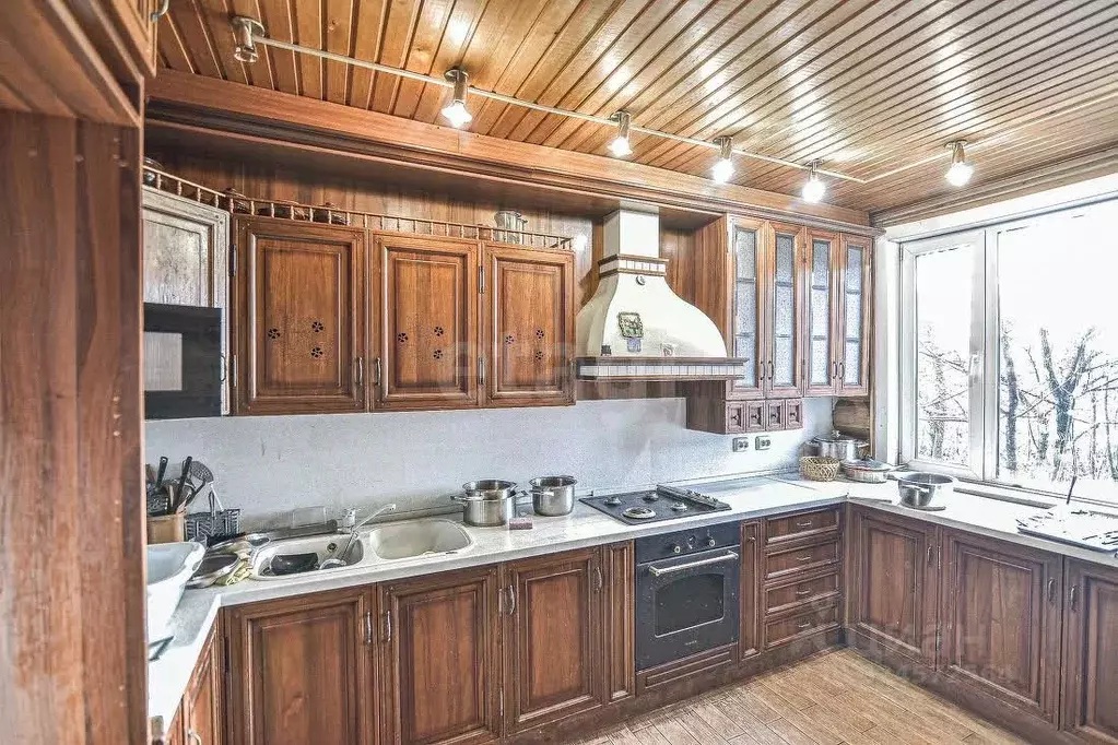 Дом в Сахалинская область, Анивский городской округ, с. Троицкое ул. ... - Фото 1