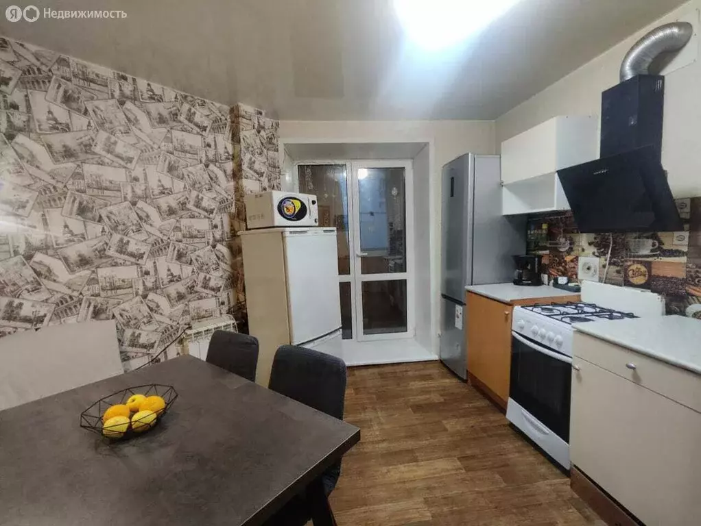 3-комнатная квартира: Екатеринбург, Билимбаевская улица, 33 (70 м) - Фото 1