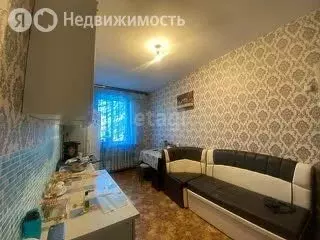 3-комнатная квартира: Туринск, улица Крылова, 11 (58 м) - Фото 1