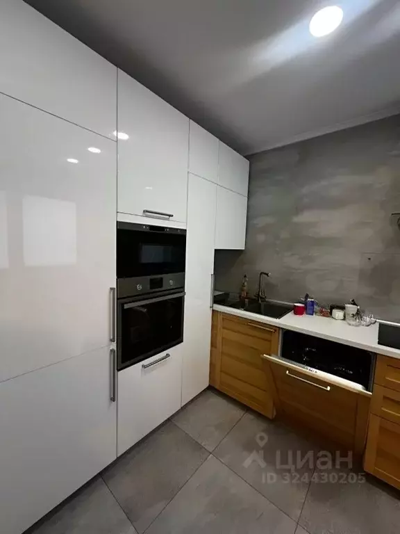 2-к кв. Московская область, Химки ул. Академика Грушина, 8 (57.0 м) - Фото 2